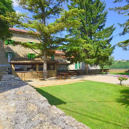Holiday Alma Hébergement de vacances Grožnjan